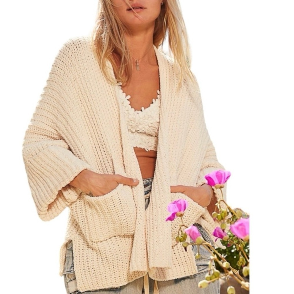 POL Cream Oversized Cropped Sleeve Pockets Solid Sweater Cardigan Size Small
